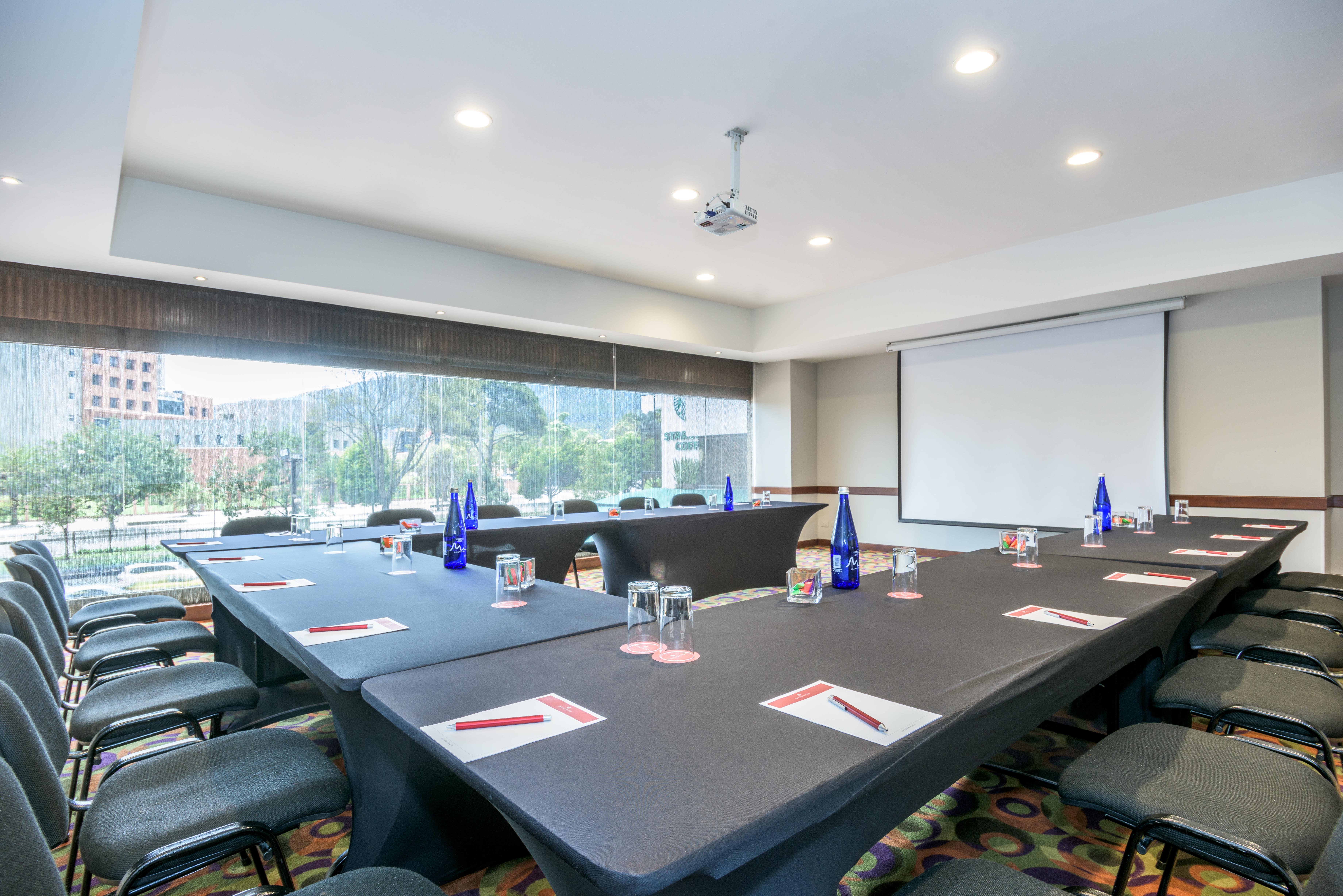 Отель Nh Collection Bogota Wtc Royal Экстерьер фото Meeting room