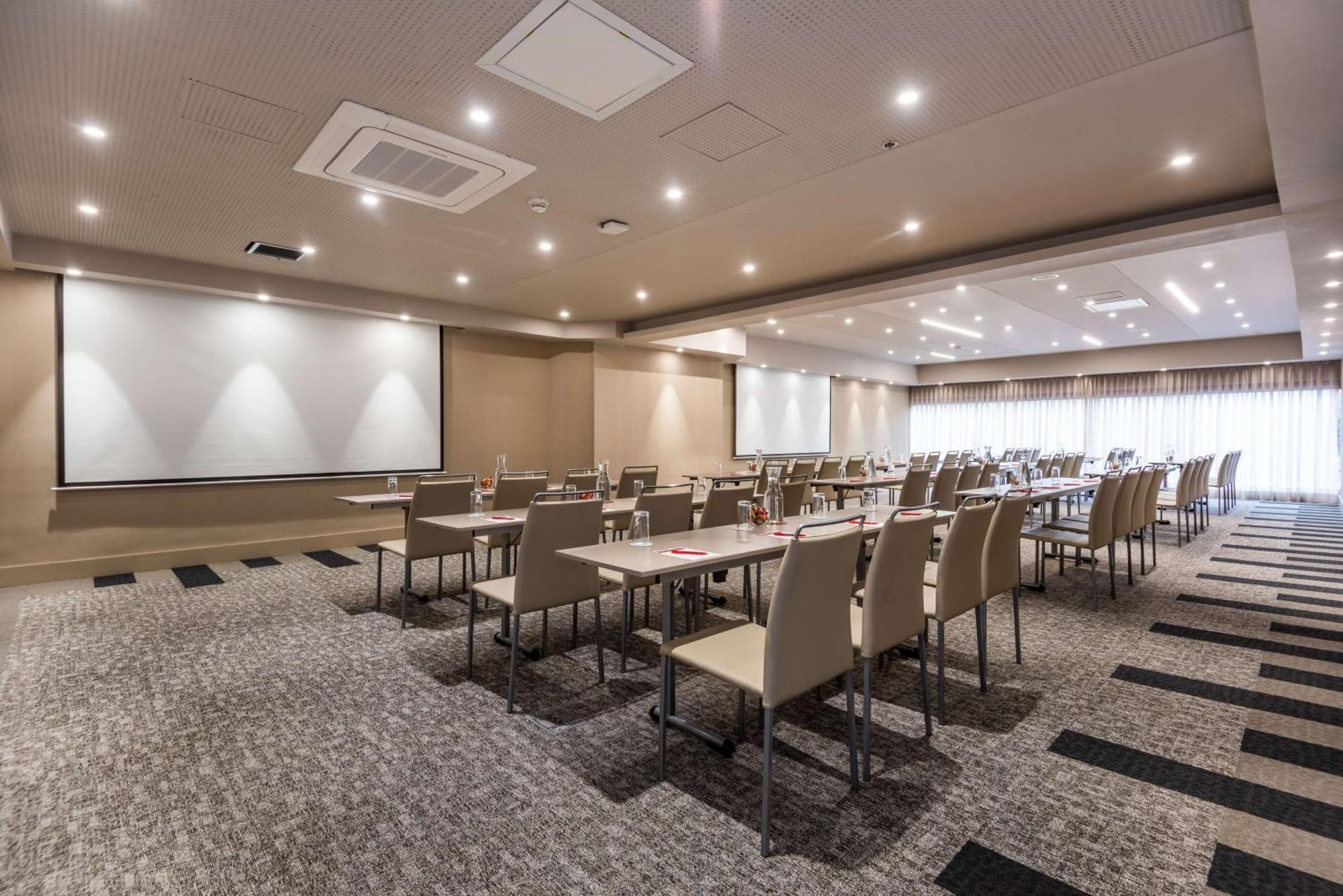 Отель Nh Collection Bogota Wtc Royal Экстерьер фото Meeting room