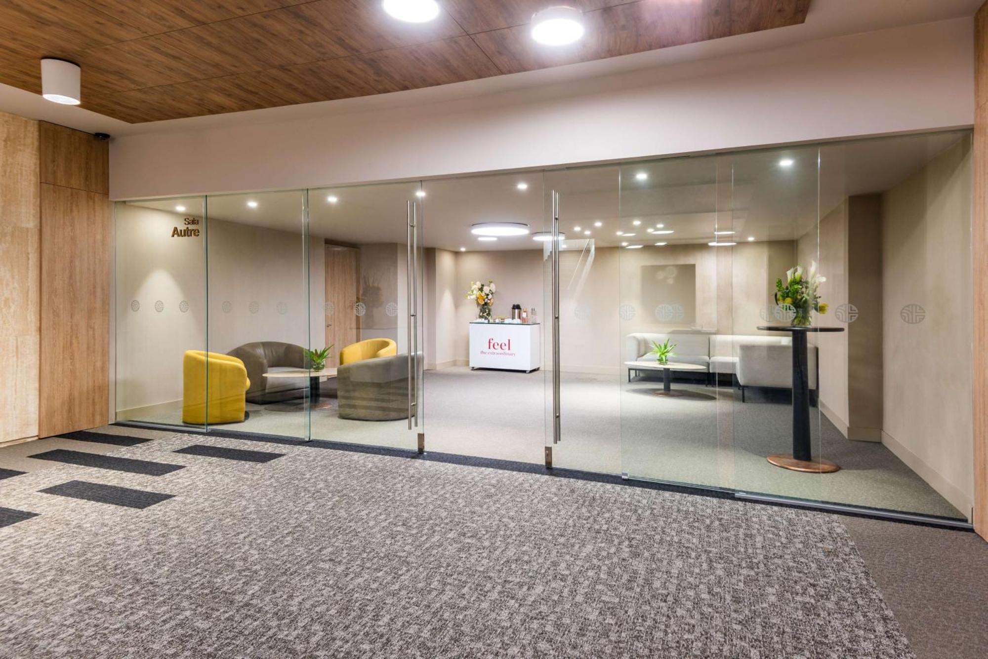 Отель Nh Collection Bogota Wtc Royal Экстерьер фото The lobby of the hotel