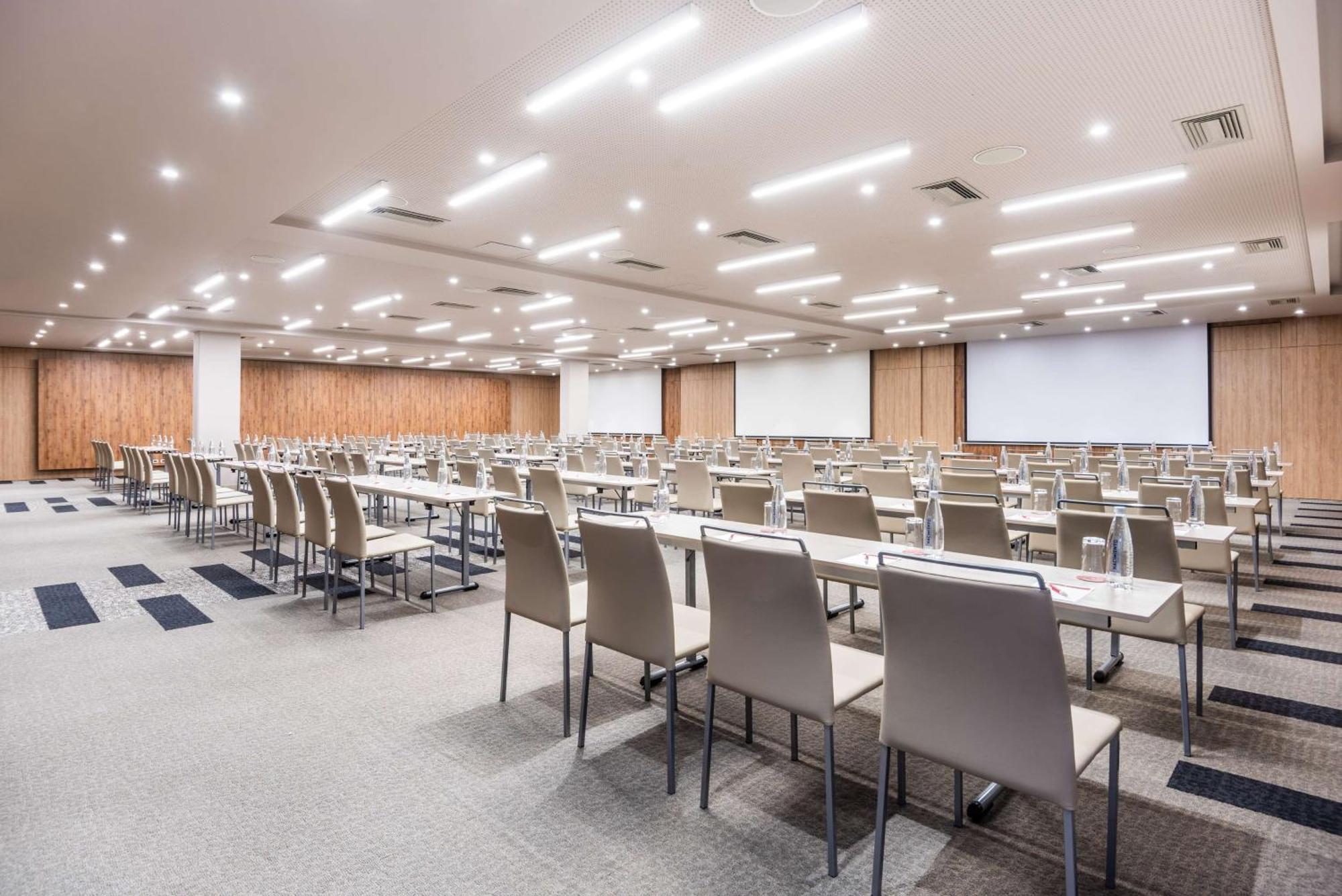 Отель Nh Collection Bogota Wtc Royal Экстерьер фото The main conference room
