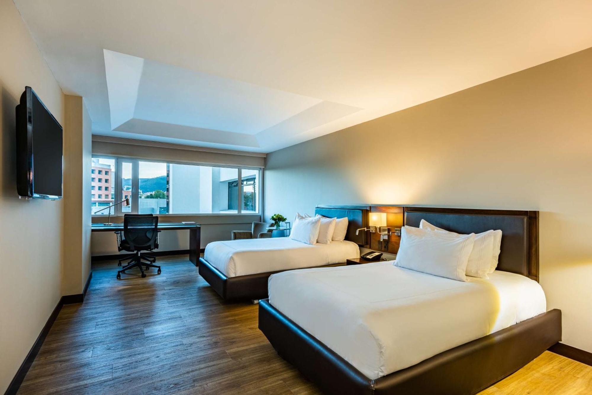 Отель Nh Collection Bogota Wtc Royal Экстерьер фото