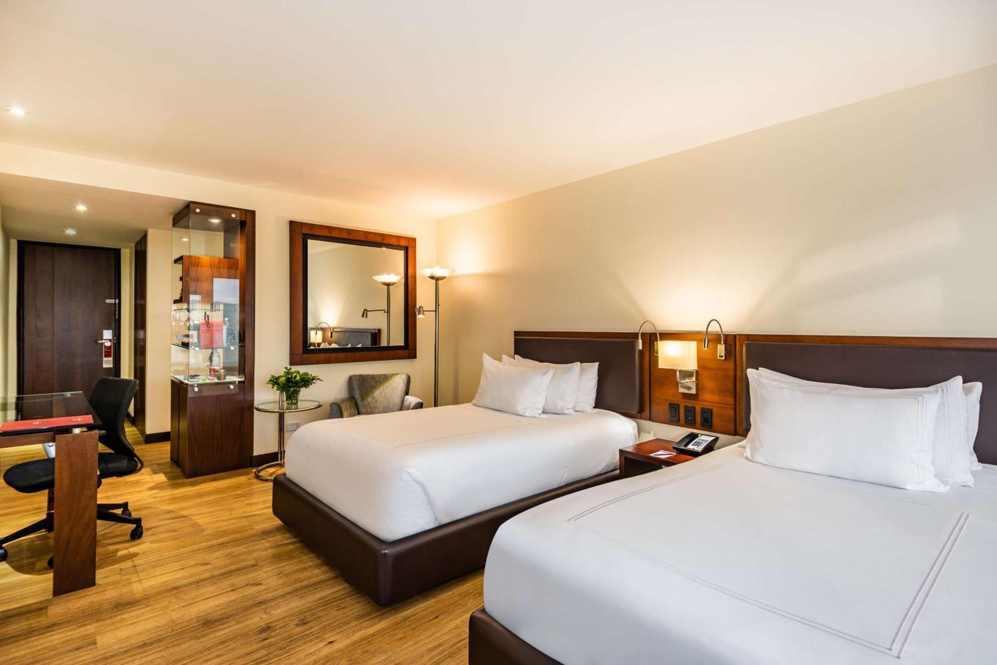 Отель Nh Collection Bogota Wtc Royal Экстерьер фото