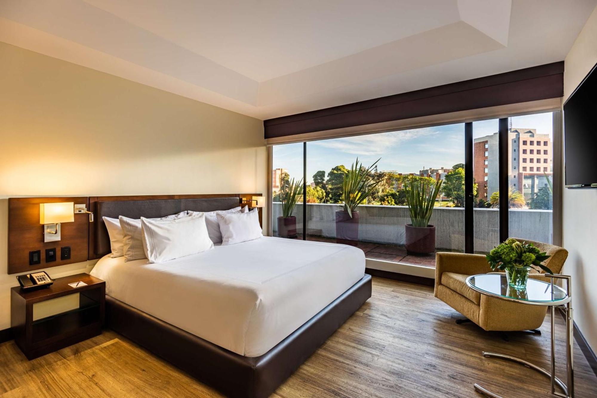 Отель Nh Collection Bogota Wtc Royal Экстерьер фото